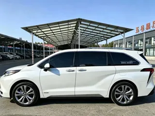 Toyota SIENNA 2024 купить из Китая, цена 7 634 000 ₽ — Suifenhe Auto