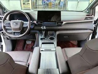 Toyota SIENNA 2024 купить из Китая, цена 7 634 000 ₽ — Suifenhe Auto