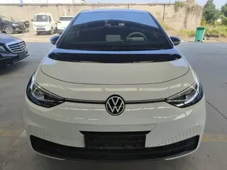 Volkswagen ID.3 2023 купить из Китая, цена 1 866 000 ₽ — Suifenhe Auto