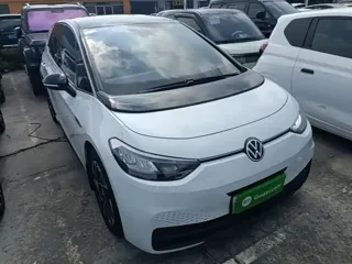 Volkswagen ID.3 2024 купить из Китая, цена 1 907 000 ₽ — Suifenhe Auto