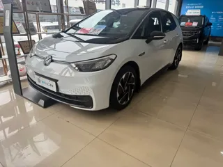 Volkswagen ID.3 2023 купить из Китая, цена 1 784 000 ₽ — Suifenhe Auto