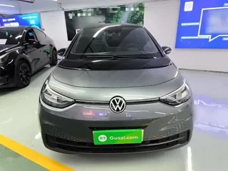 Volkswagen ID.3 2023 купить из Китая, цена 1 570 000 ₽ — Suifenhe Auto