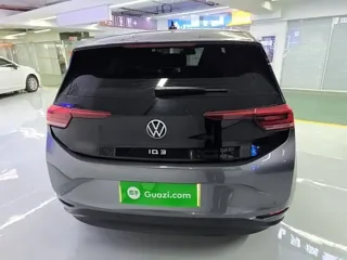 Volkswagen ID.3 2023 купить из Китая, цена 1 570 000 ₽ — Suifenhe Auto