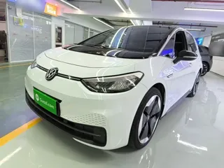 Volkswagen ID.3 2024 купить из Китая, цена 1 938 000 ₽ — Suifenhe Auto