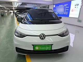 Volkswagen ID.3 2024 купить из Китая, цена 1 938 000 ₽ — Suifenhe Auto