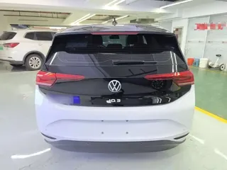 Volkswagen ID.3 2024 купить из Китая, цена 1 938 000 ₽ — Suifenhe Auto