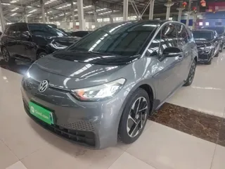 Volkswagen ID.3 2023 купить из Китая, цена 1 889 000 ₽ — Suifenhe Auto