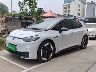 Volkswagen ID.3 2023 купить из Китая, цена 1 891 000 ₽ — Suifenhe Auto