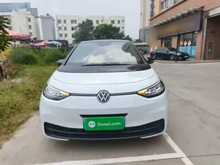 Volkswagen ID.3 2023 купить из Китая, цена 1 891 000 ₽ — Suifenhe Auto