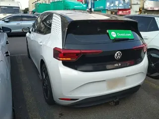 Volkswagen ID.3 2024 купить из Китая, цена 1 802 000 ₽ — Suifenhe Auto