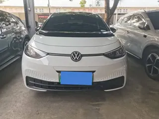 Volkswagen ID.3 2023 купить из Китая, цена 1 767 000 ₽ — Suifenhe Auto