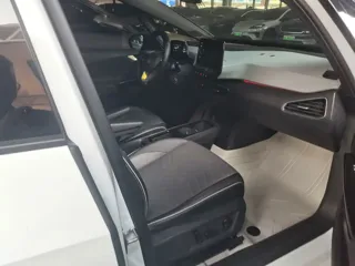 Volkswagen ID.3 2023 купить из Китая, цена 1 767 000 ₽ — Suifenhe Auto