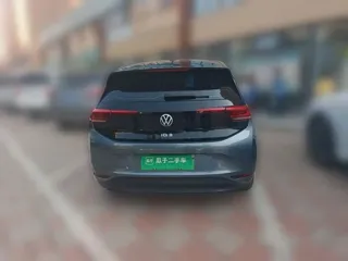 Volkswagen ID.3 2023 купить из Китая, цена 1 871 000 ₽ — Suifenhe Auto