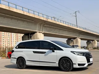 Honda Elysion 2024 купить из Китая, цена 5 166 000 ₽ — Suifenhe Auto