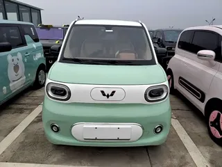 Wuling Hong Guang Mini EV 2024 купить из Китая, цена 1 000 000 ₽ — Suifenhe Auto