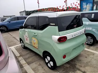 Wuling Hong Guang Mini EV 2024 купить из Китая, цена 1 000 000 ₽ — Suifenhe Auto