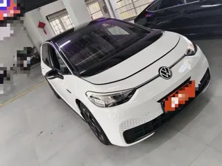 Volkswagen ID.3 2024 купить из Китая, цена 1 936 000 ₽ — Suifenhe Auto