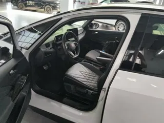Volkswagen ID.3 2024 купить из Китая, цена 1 936 000 ₽ — Suifenhe Auto