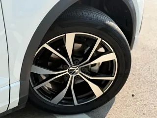 Volkswagen T-Roc 2024 купить из Китая, цена 2 892 000 ₽ — Suifenhe Auto