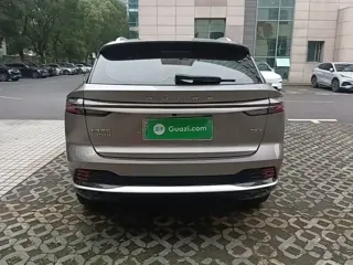 Roewe D5X DMH 2024 купить из Китая, цена 2 795 000 ₽ — Suifenhe Auto