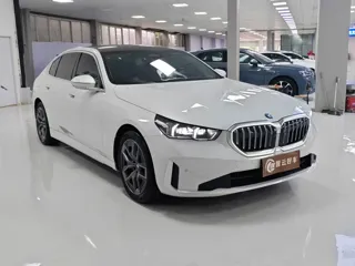 BMW 5-Series 2025 купить из Китая, цена 6 664 000 ₽ — Suifenhe Auto