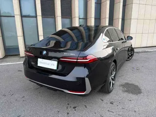 BMW i5 2024 купить из Китая, цена 5 315 000 ₽ — Suifenhe Auto