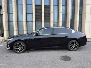 BMW i5 2024 купить из Китая, цена 5 315 000 ₽ — Suifenhe Auto