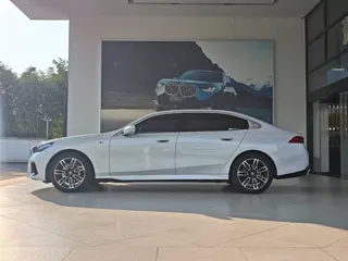 BMW 5-Series 2024 купить из Китая, цена 6 287 000 ₽ — Suifenhe Auto