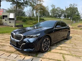 BMW 5-Series 2024 купить из Китая, цена 6 383 000 ₽ — Suifenhe Auto
