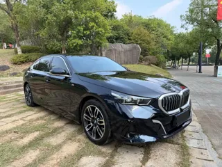 BMW 5-Series 2024 купить из Китая, цена 6 383 000 ₽ — Suifenhe Auto