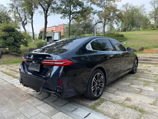 BMW 5-Series 2024 купить из Китая, цена 6 383 000 ₽ — Suifenhe Auto
