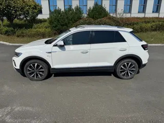 Volkswagen T-Roc 2024 купить из Китая, цена 1 723 000 ₽ — Suifenhe Auto