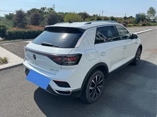 Volkswagen T-Roc 2024 купить из Китая, цена 1 723 000 ₽ — Suifenhe Auto