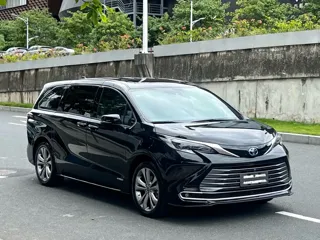 Toyota SIENNA 2024 купить из Китая, цена 7 292 000 ₽ — Suifenhe Auto