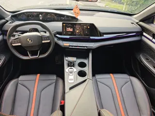 Changan UNI-V 2024 купить из Китая, цена 2 351 000 ₽ — Suifenhe Auto