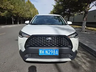 Toyota Corolla Cross 2024 купить из Китая, цена 2 722 000 ₽ — Suifenhe Auto