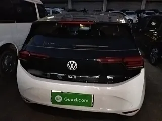 Volkswagen ID.3 2024 купить из Китая, цена 2 003 000 ₽ — Suifenhe Auto
