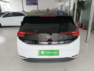 Volkswagen ID.3 2024 купить из Китая, цена 2 071 000 ₽ — Suifenhe Auto