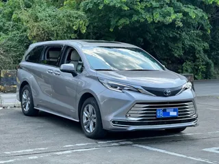 Toyota SIENNA 2024 купить из Китая, цена 7 135 000 ₽ — Suifenhe Auto