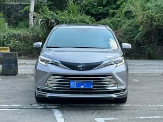 Toyota SIENNA 2024 купить из Китая, цена 7 135 000 ₽ — Suifenhe Auto