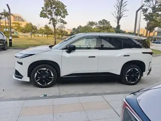 Toyota bZ3X 2025 купить из Китая, цена 3 491 000 ₽ — Suifenhe Auto