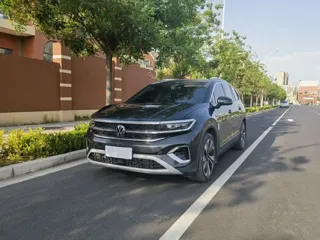 Volkswagen Talagon 2024 купить из Китая, цена 4 477 000 ₽ — Suifenhe Auto