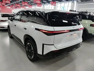 Toyota bZ3X 2025 купить из Китая, цена 3 786 000 ₽ — Suifenhe Auto