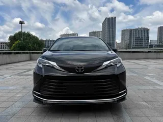 Toyota SIENNA 2025 купить из Китая, цена 7 674 000 ₽ — Suifenhe Auto