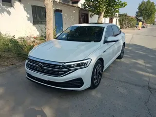 Volkswagen Sagitar 2025 купить из Китая, цена 3 101 000 ₽ — Suifenhe Auto