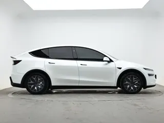 Tesla Model Y 2025 купить из Китая, цена 8 239 000 ₽ — Suifenhe Auto