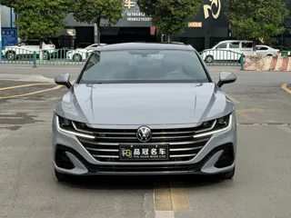 Volkswagen CC 2025 купить из Китая, цена 4 136 000 ₽ — Suifenhe Auto
