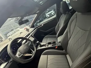 Volkswagen CC 2025 купить из Китая, цена 4 136 000 ₽ — Suifenhe Auto